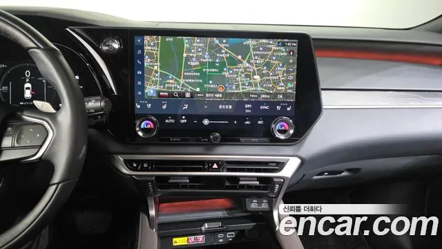 Lexus RX — Фото автомобиля 14