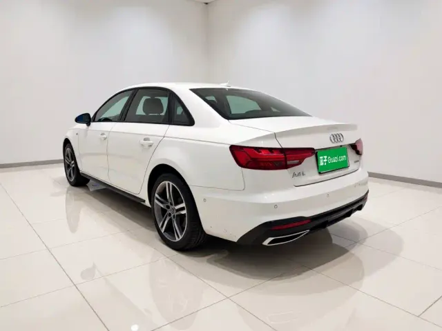 Audi A4L — Фото автомобиля 21