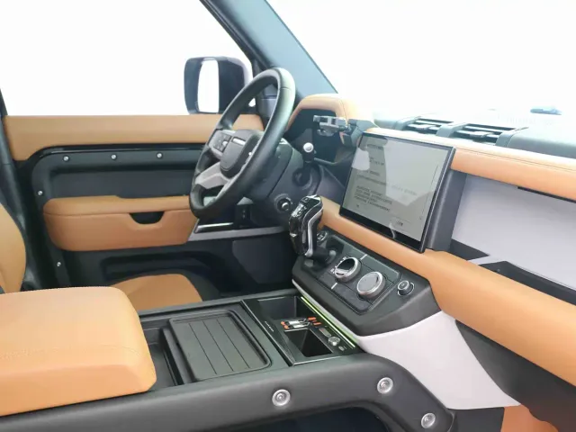 Land Rover Defender — Фото автомобиля 4