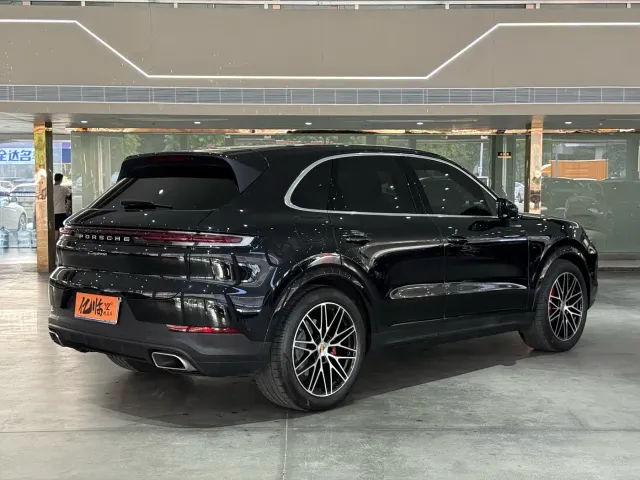 Porsche Cayenne — Фото автомобиля 18