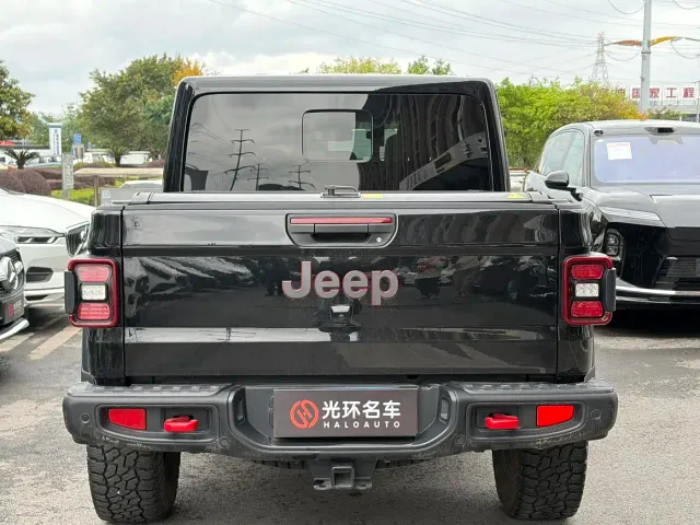 Jeep Gladiator — Фото автомобиля 5