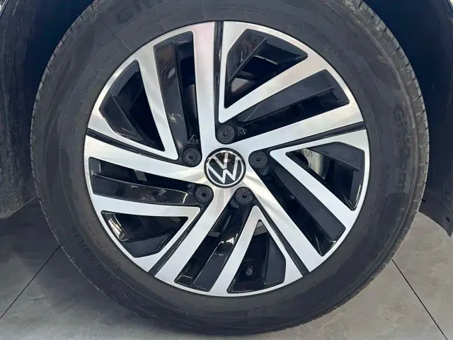 Volkswagen Lavida — Фото автомобиля 19
