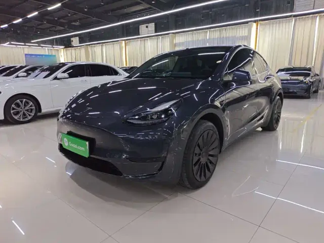Фотография автомобиля — Tesla Model Y