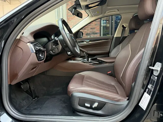 BMW 5 Series — Фото автомобиля 5