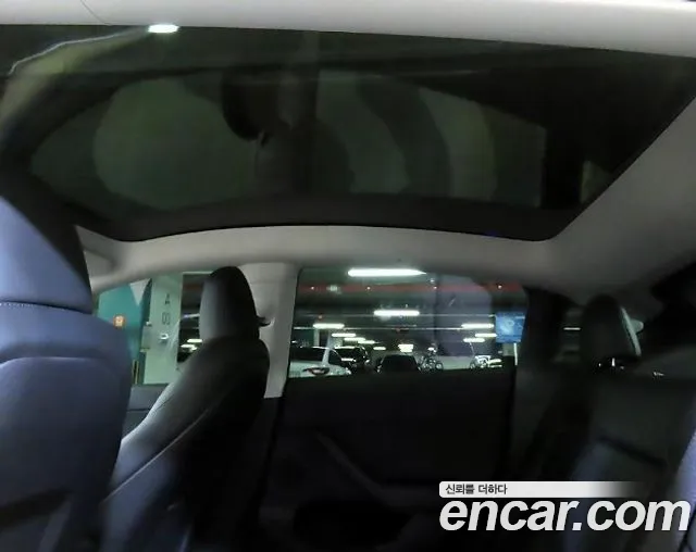 Tesla Model Y — Фото автомобиля 18