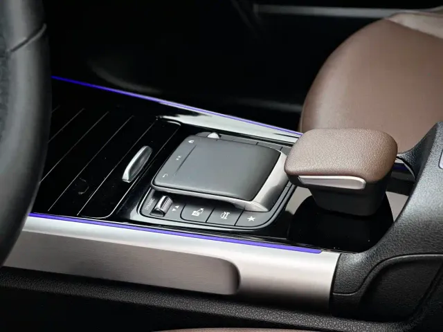Mercedes-Benz GLB-Class — Фото автомобиля 12