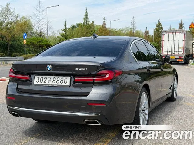 BMW 5-Series — Фото автомобиля 3