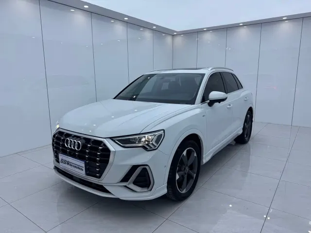 Фотография автомобиля — Audi Q3