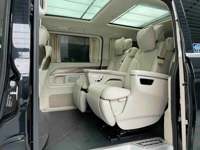 Mercedes-Benz V-Class — Фото автомобиля 20