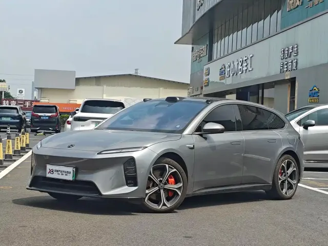 Фотография автомобиля — Nio ET5 Touring
