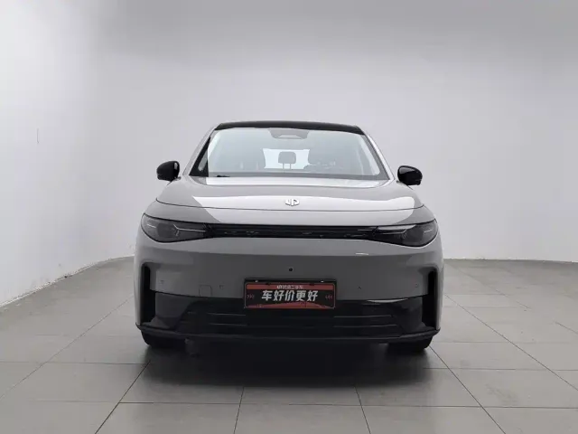 Leapmotor C10 — Фото автомобиля 3