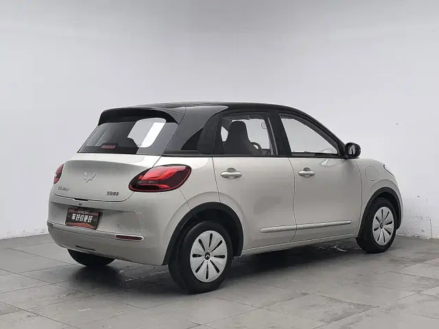 Wuling Bingo — Фото автомобиля 2