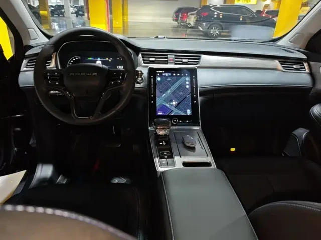 Roewe RX5 — Фото автомобиля 9