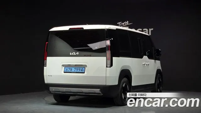 Kia PV5 — Фото автомобиля 2