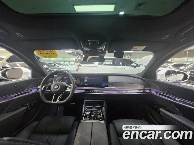 BMW 7 Series G70 — Фото автомобиля 17