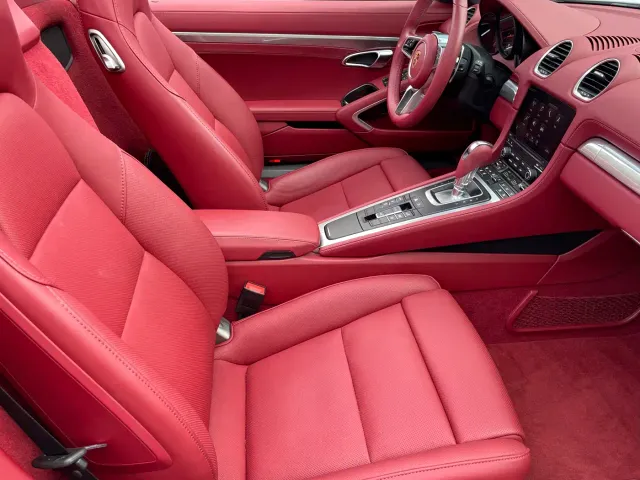 Porsche 718 — Фото автомобиля 14