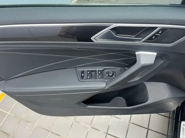Volkswagen Tiguan L — Фото автомобиля 16