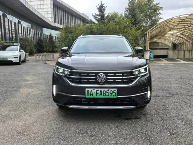 Volkswagen Tayron GTE Plug-in Hybrid — Фото автомобиля 2