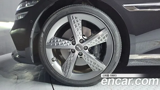 Genesis G80 RG3 — Фото автомобиля 5