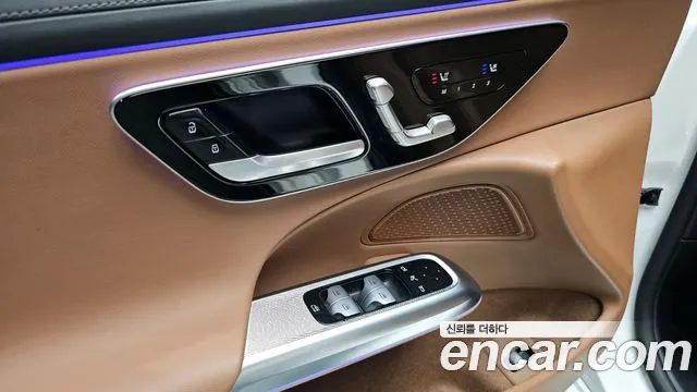 Mercedes-Benz E-Class — Фото автомобиля 27