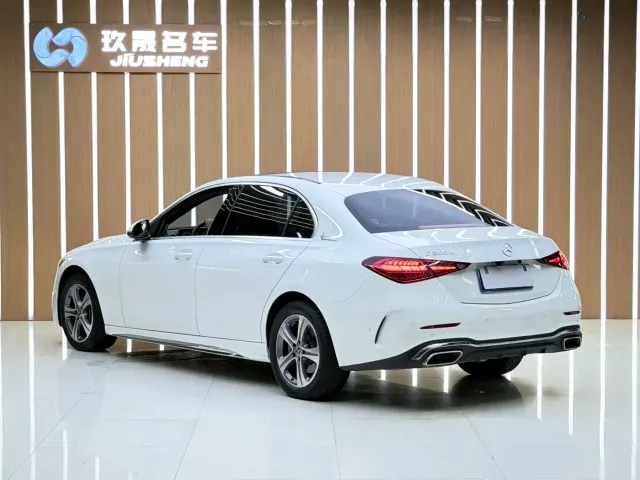 Mercedes-Benz C-Class — Фото автомобиля 27