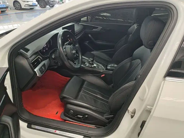 Audi A4L — Фото автомобиля 14