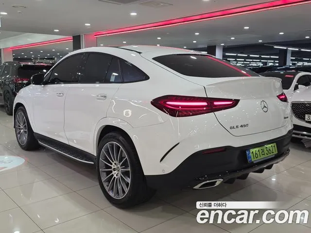 Mercedes-Benz GLE-Class — Фото автомобиля 2