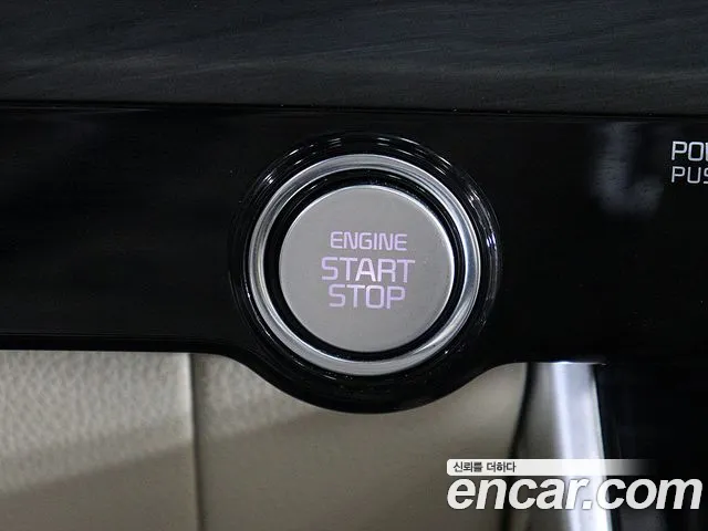 Kia Carnival Generation 4 — Фото автомобиля 10