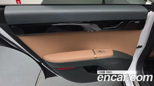 Hyundai Grandeur GN7 — Фото автомобиля 14