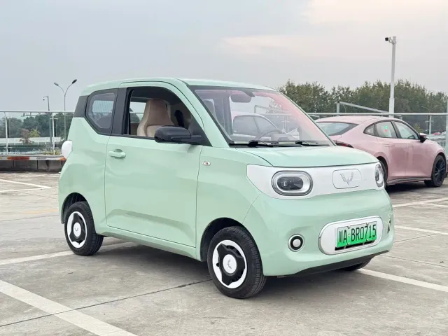 Wuling Hongguang Mini EV — Фото автомобиля 10