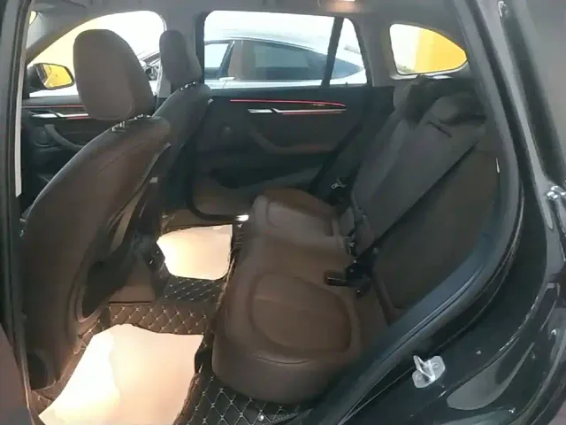 BMW X1 — Фото автомобиля 16