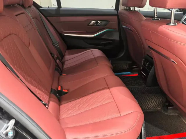 BMW 3 Series — Фото автомобиля 11