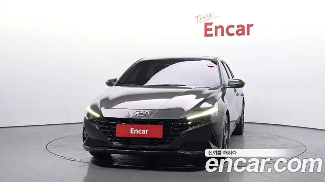 Hyundai AVANTE Avante (CN7) 1.6 LPi (для маломобильных пассажиров) — Фото автомобиля 3