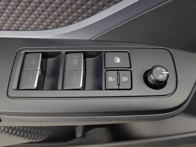 Toyota IZOA — Фото автомобиля 9