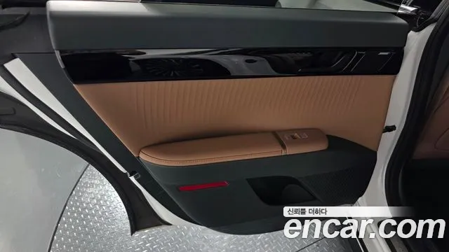 Hyundai Grandeur GN7 — Фото автомобиля 14