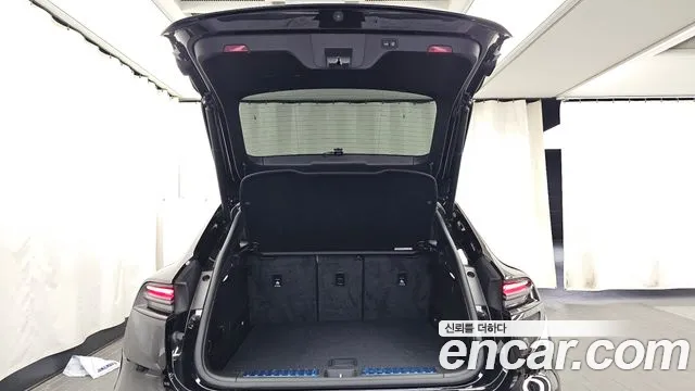 Porsche Macan Electric — Фото автомобиля 20