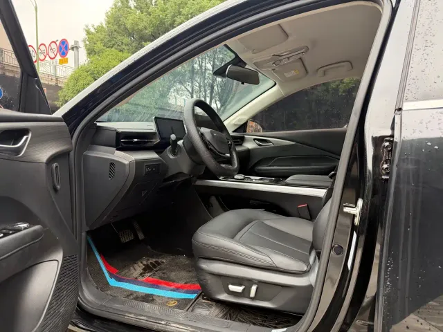 Wuling Starlight — Фото автомобиля 6