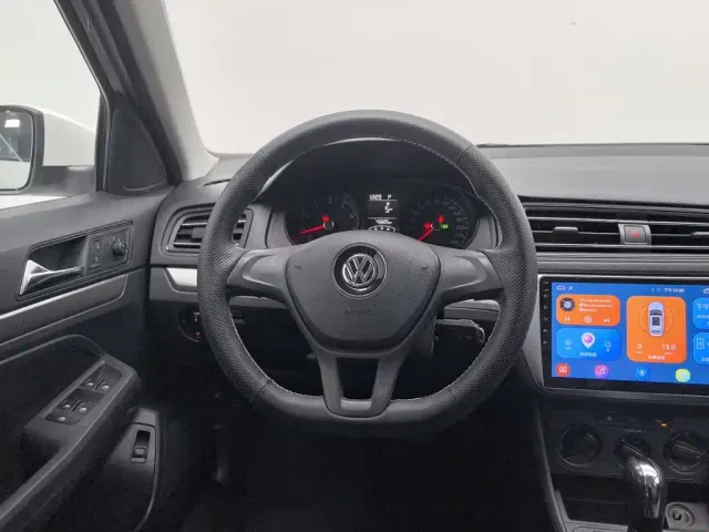 Volkswagen Lavida — Фото автомобиля 11