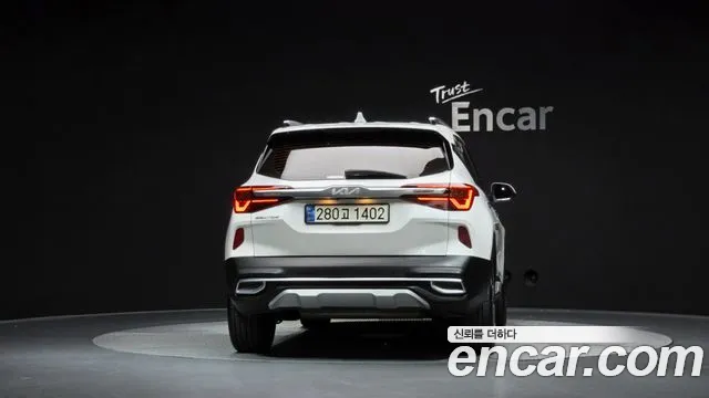 Kia Seltos — Фото автомобиля 4