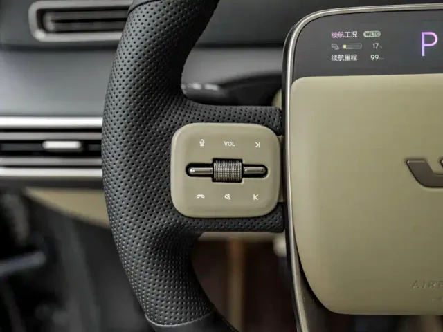 Li Auto MEGA — Фото автомобиля 10
