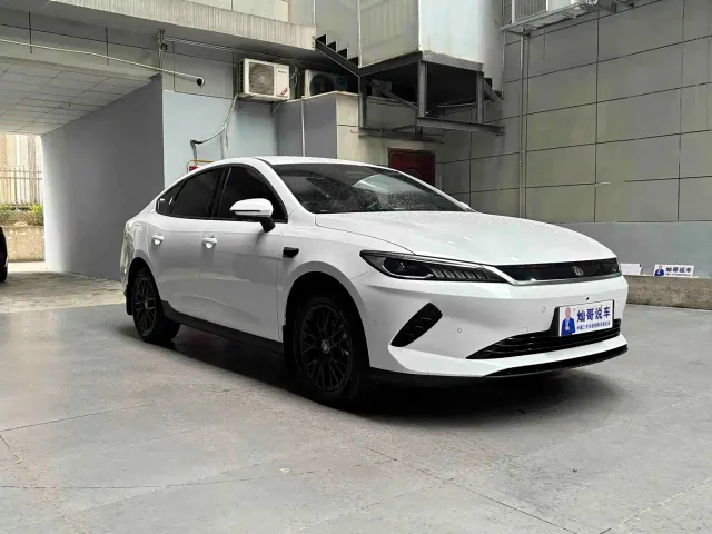 BYD Qin PLUS — Фото автомобиля 5