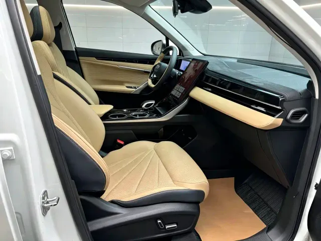 Geely Boyue L — Фото автомобиля 7