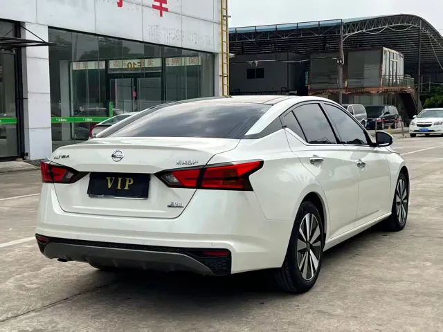Nissan Teana — Фото автомобиля 8