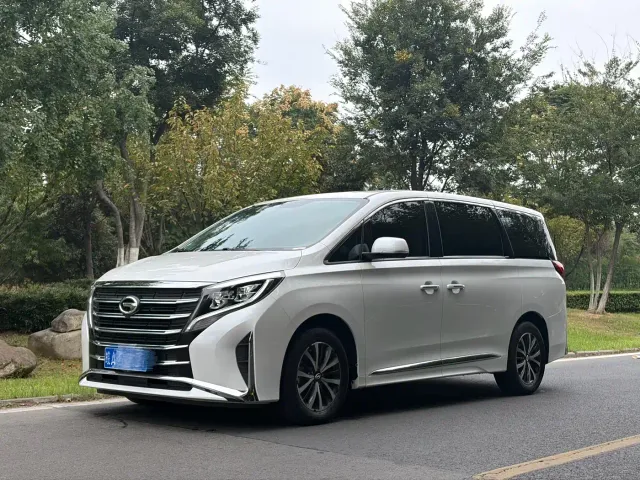 Фотография автомобиля — GAC Trumpchi M8