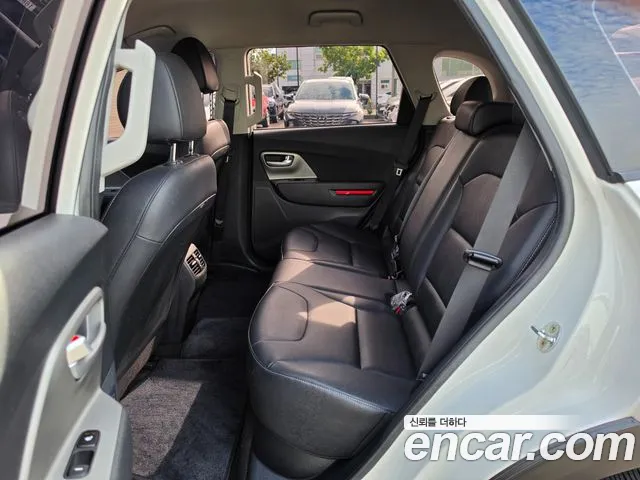 Kia Niro — Фото автомобиля 13