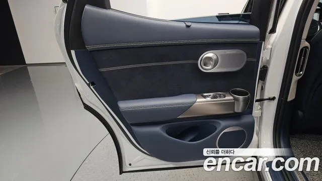 Genesis GV60 — Фото автомобиля 14
