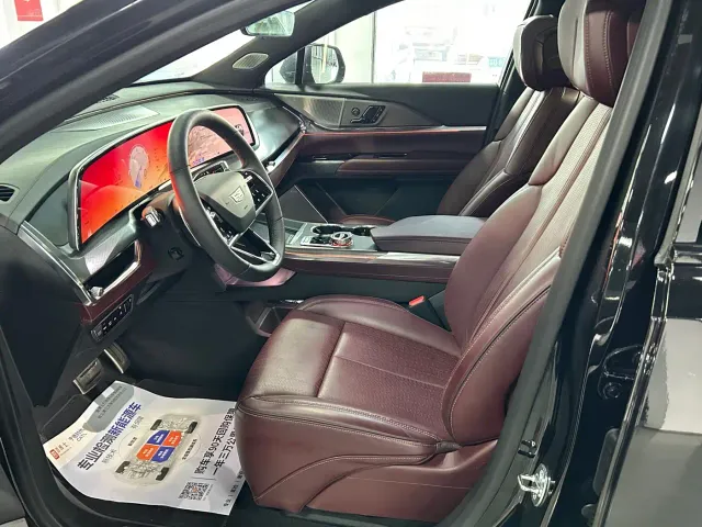 Cadillac XT5 — Фото автомобиля 2