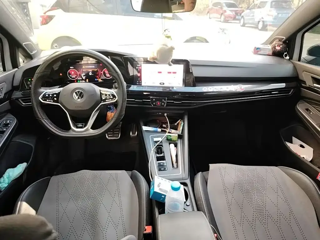 Volkswagen Golf 2023 Facelift 280TSI DSG R-Line — Фото автомобиля 9