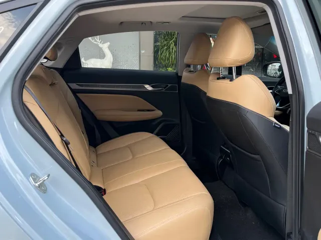 Geely Emgrand L — Фото автомобиля 20