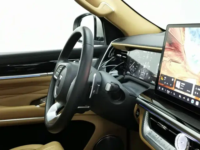 Tank 500 EV — Фото автомобиля 22